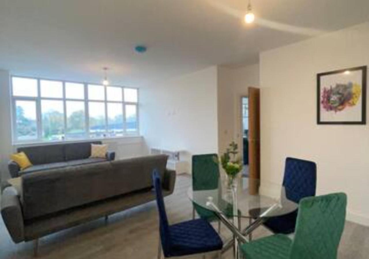 2 Bedroom Apartment - Flitwick - Contractor Friendly - Tourist Ready - Full Kitchen - Wifi - Smart Tv - Sofa Bed - Free Parking - Ideal For Short Or Long Stays מראה חיצוני תמונה
