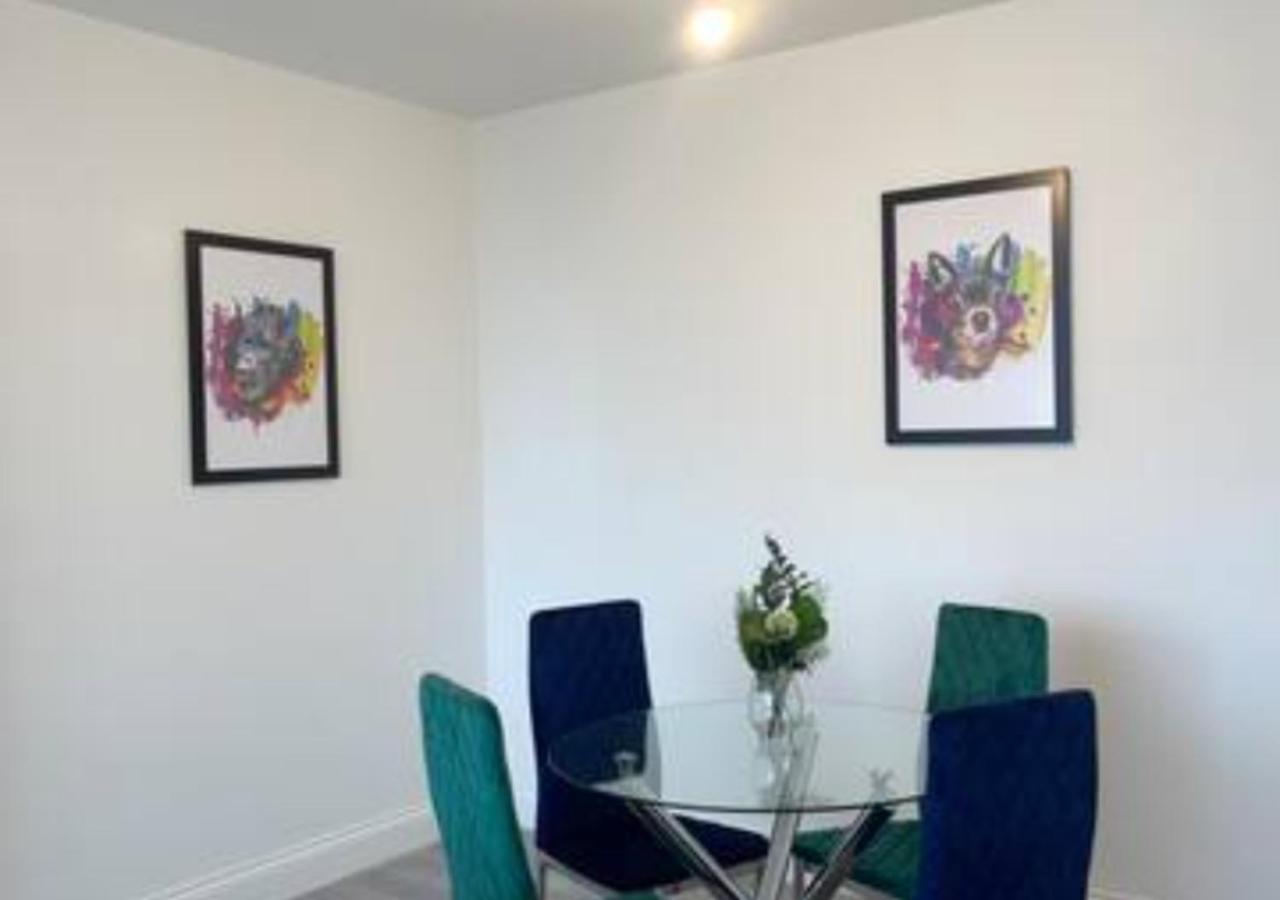2 Bedroom Apartment - Flitwick - Contractor Friendly - Tourist Ready - Full Kitchen - Wifi - Smart Tv - Sofa Bed - Free Parking - Ideal For Short Or Long Stays מראה חיצוני תמונה