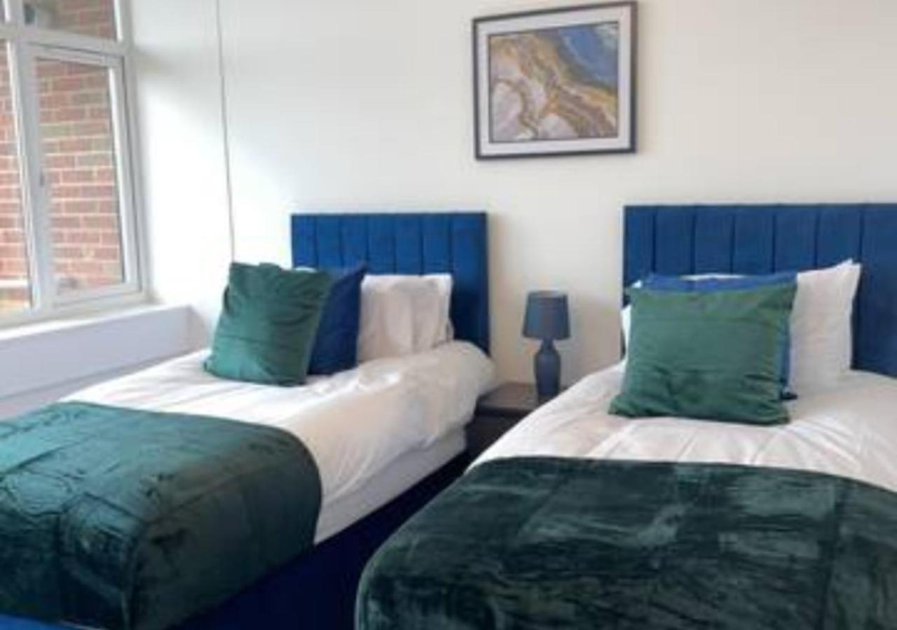 2 Bedroom Apartment - Flitwick - Contractor Friendly - Tourist Ready - Full Kitchen - Wifi - Smart Tv - Sofa Bed - Free Parking - Ideal For Short Or Long Stays מראה חיצוני תמונה